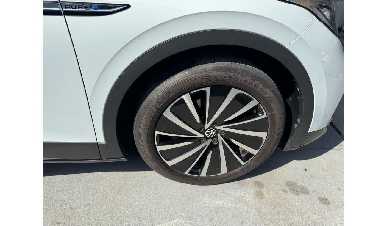 فولكس واجن ID.4 NEAT AND CLEAN LESS KILOMETER