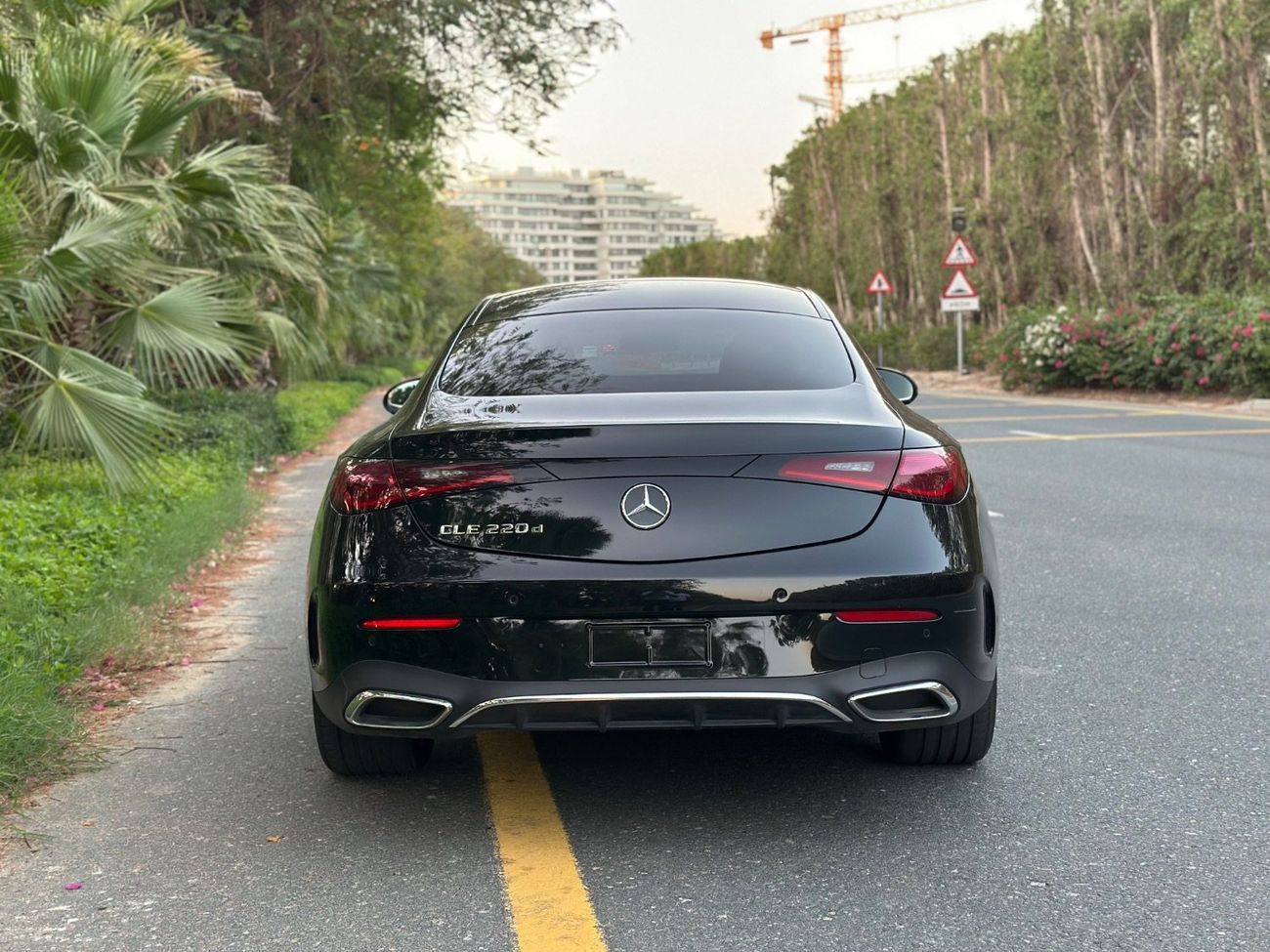 مرسيدس بنز CLE 200 كوبيه  2025 CLE 220d | 2.0L Diesel 4-cylinder | 220 HP | Like New