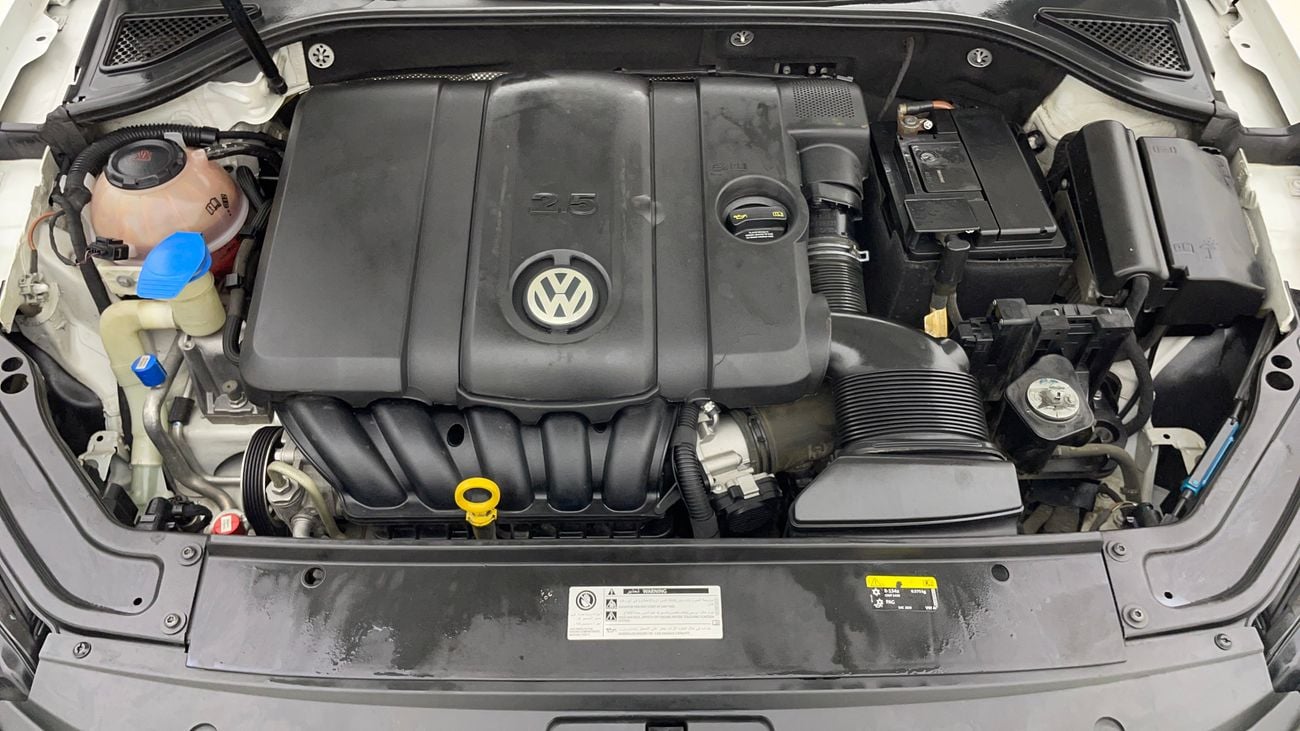 فولكس واجن باسات 2018 S | AED 673/Month | 0 DP | 30 Day Return | Warranty | Service History