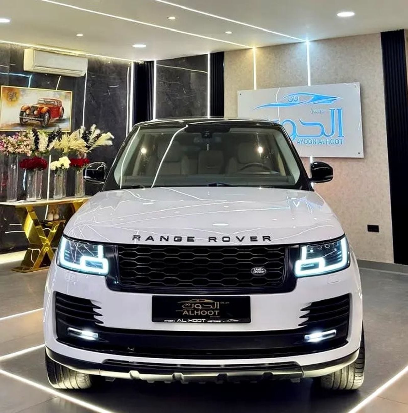 Land Rover Range Rover FACELIFT RR VOGUE V8 || F.S.H AL TAYER ||GCC || TOP RANGE || GIVEN WARRANTY ||AMAZING CONDITION