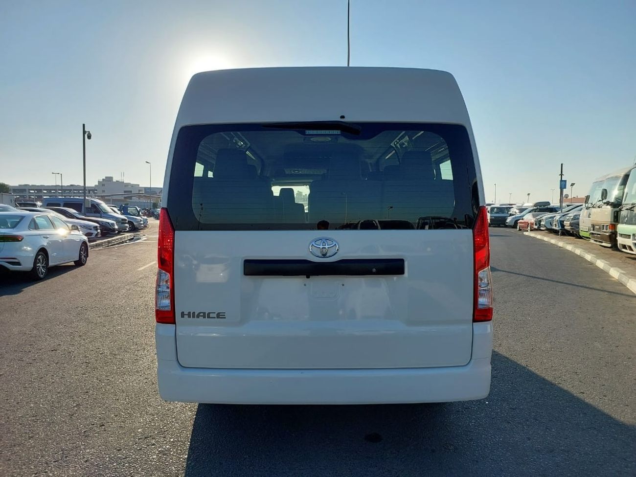Toyota Hiace Commuter