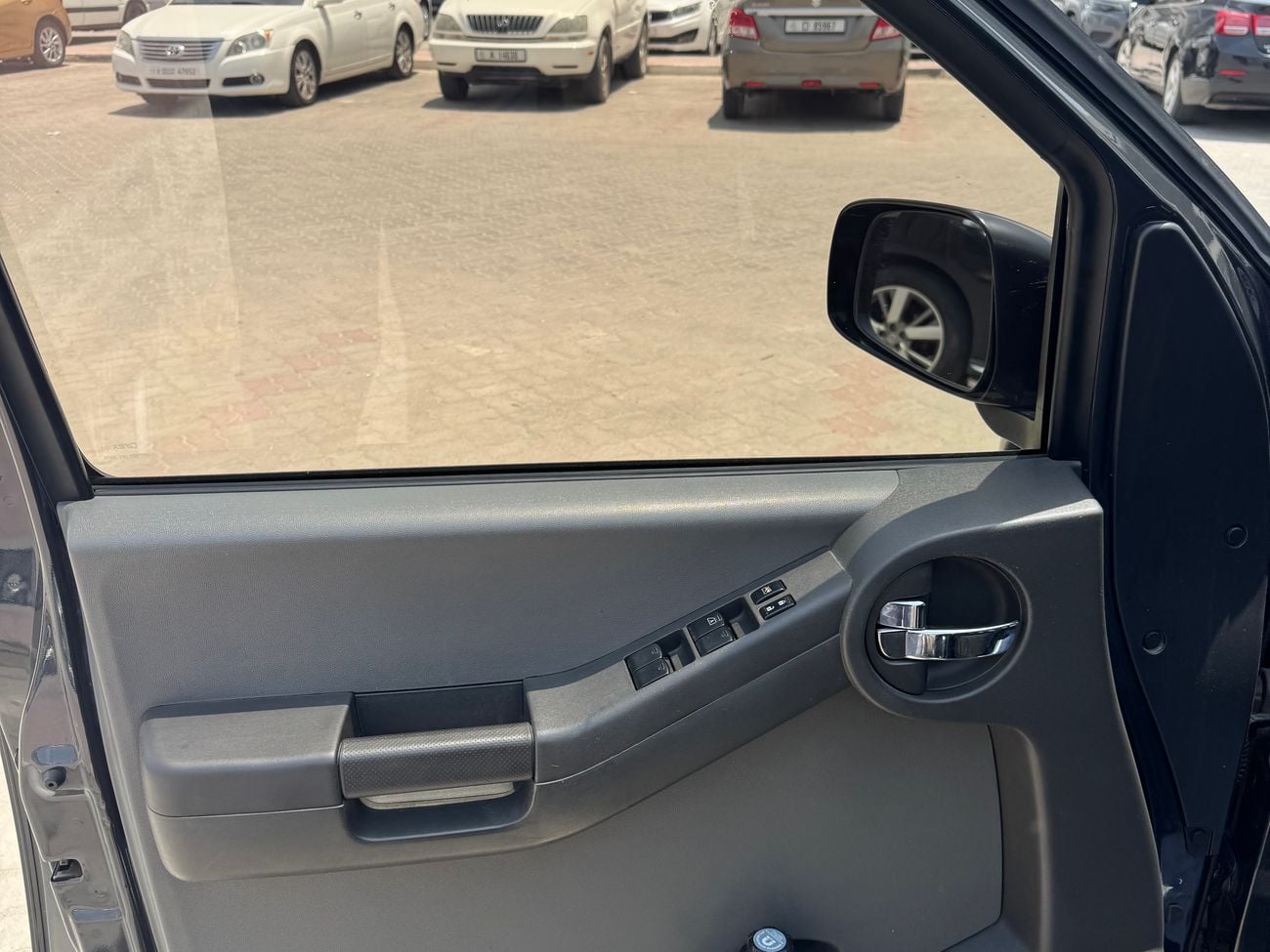 نيسان إكستيرا 2.5L SE (4WD)