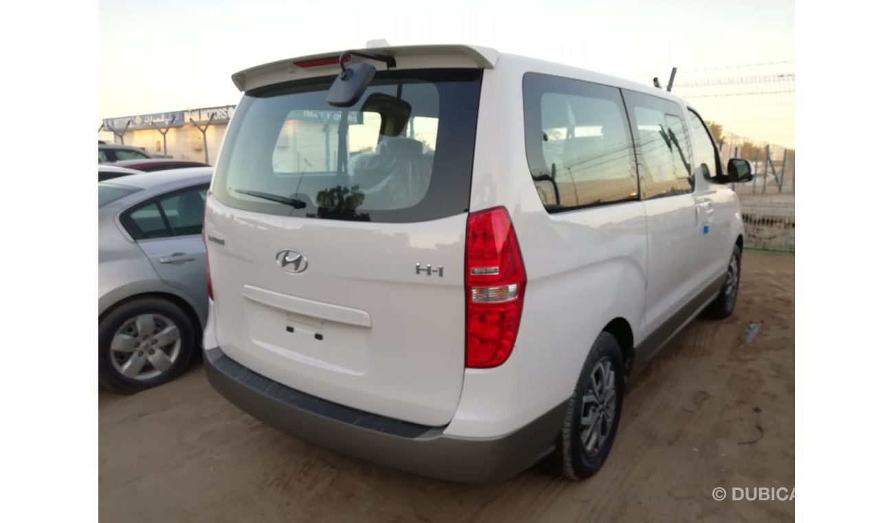 Hyundai H-1 (9 Seats) Petrol Automatic