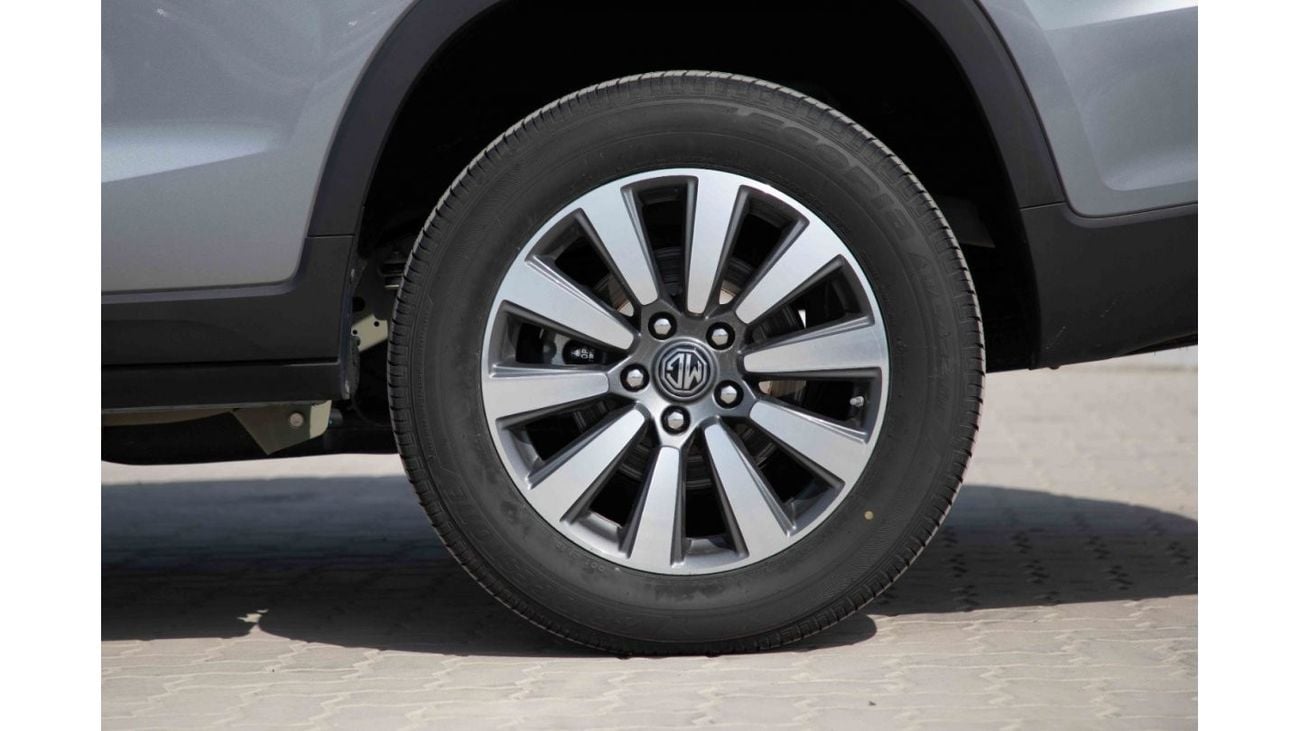 MG RX8 2023 MG RX8 4X4 2.0 STANDARD - Silver inside Black