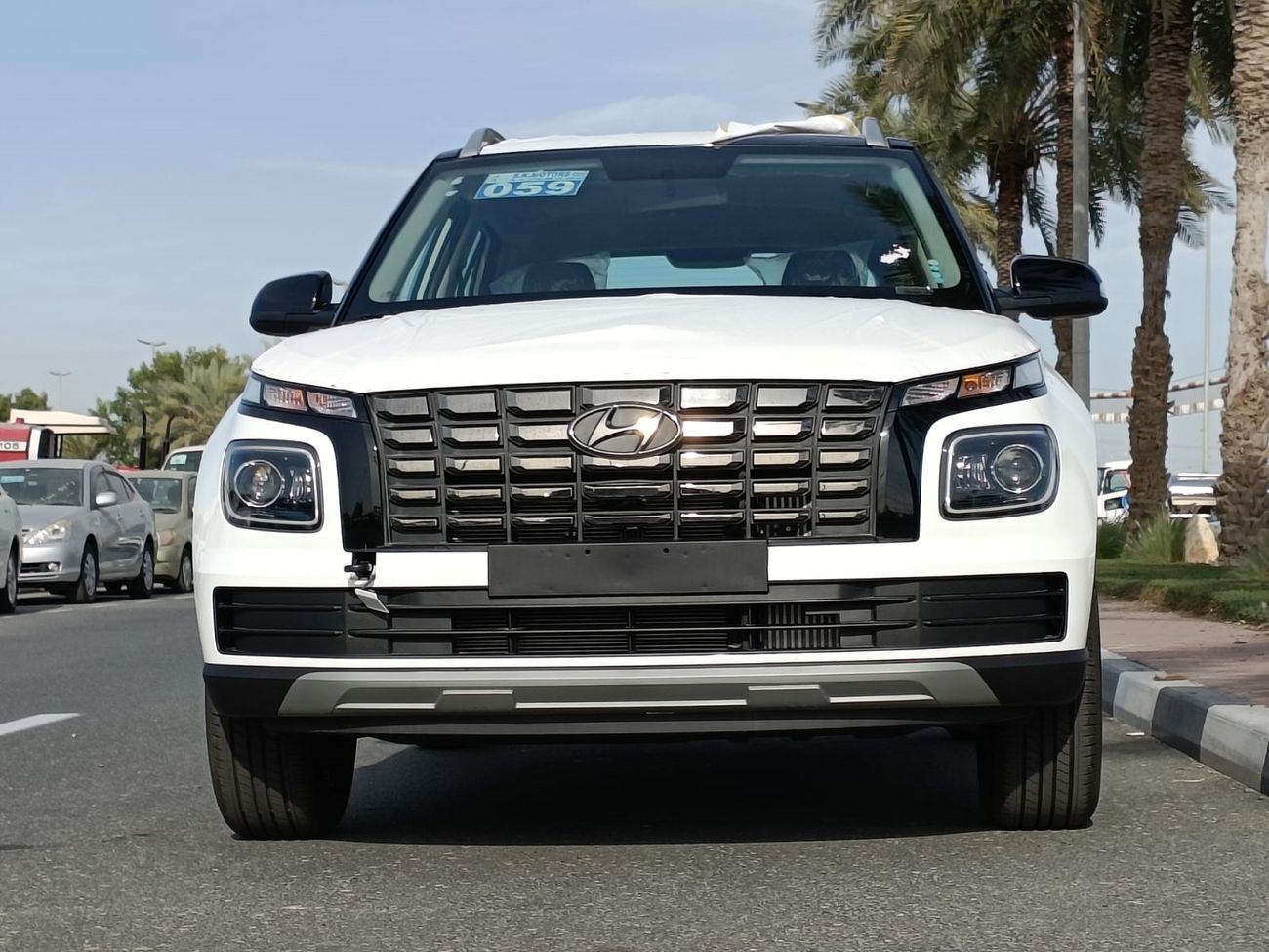 هيونداي فنيو Premier Plus Turbo | 1.0L V4 | SUNROOF | FULL OPTION (CODE # VEN10AF)