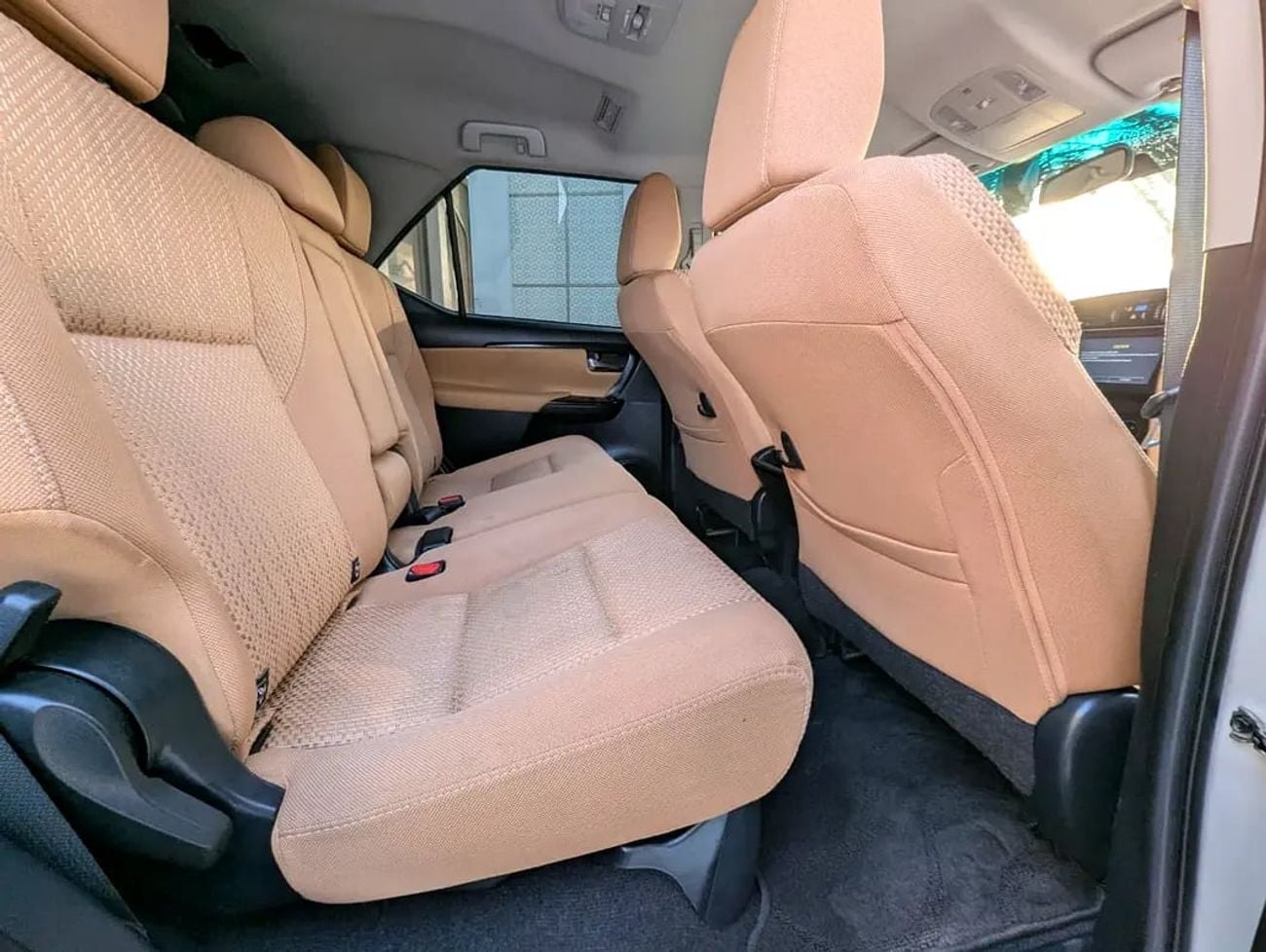 Toyota Fortuner EXR - V4 2.7L 4X4 - Original Paint - GCC Specs - Like New!