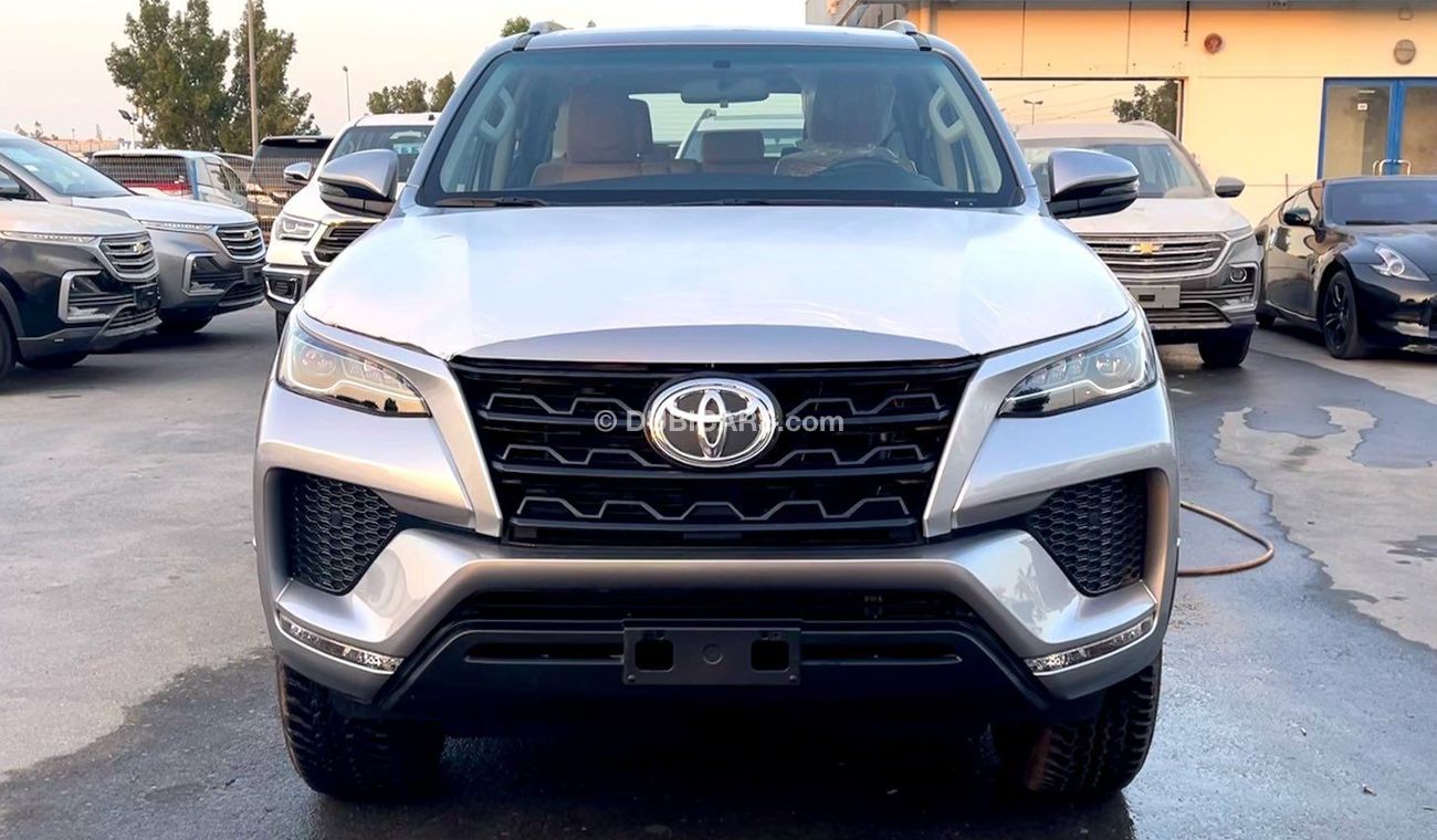 Toyota Fortuner 2022 - 2.7L Petrol, Alloy Rims, DVD Camera, Rear A/C, Four Wheel Drive