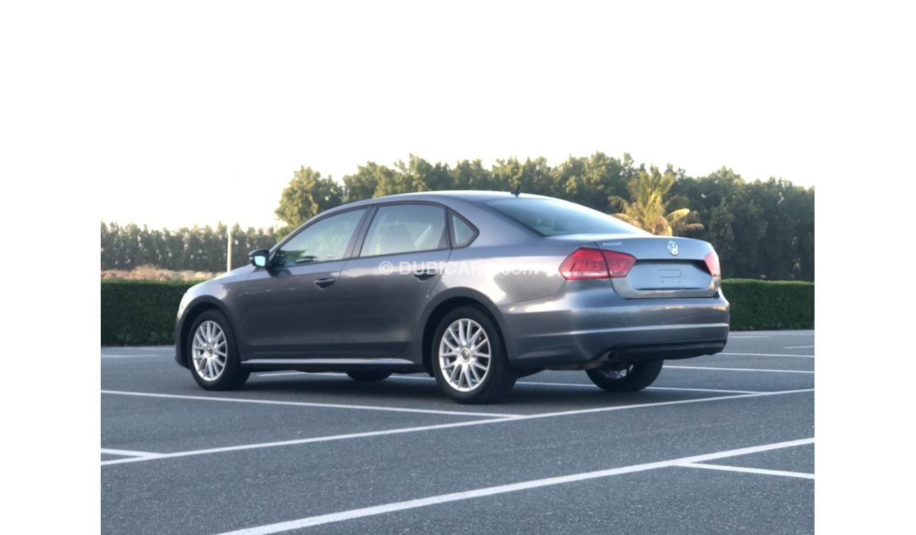 Volkswagen Passat MODEL 2014 GCC CAR PERFECT CONDITION INSIDE AND OUTSIDE
