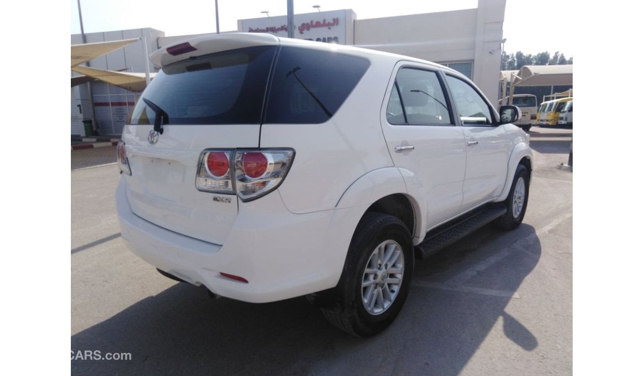 Toyota Fortuner 2014 gcc very celen car