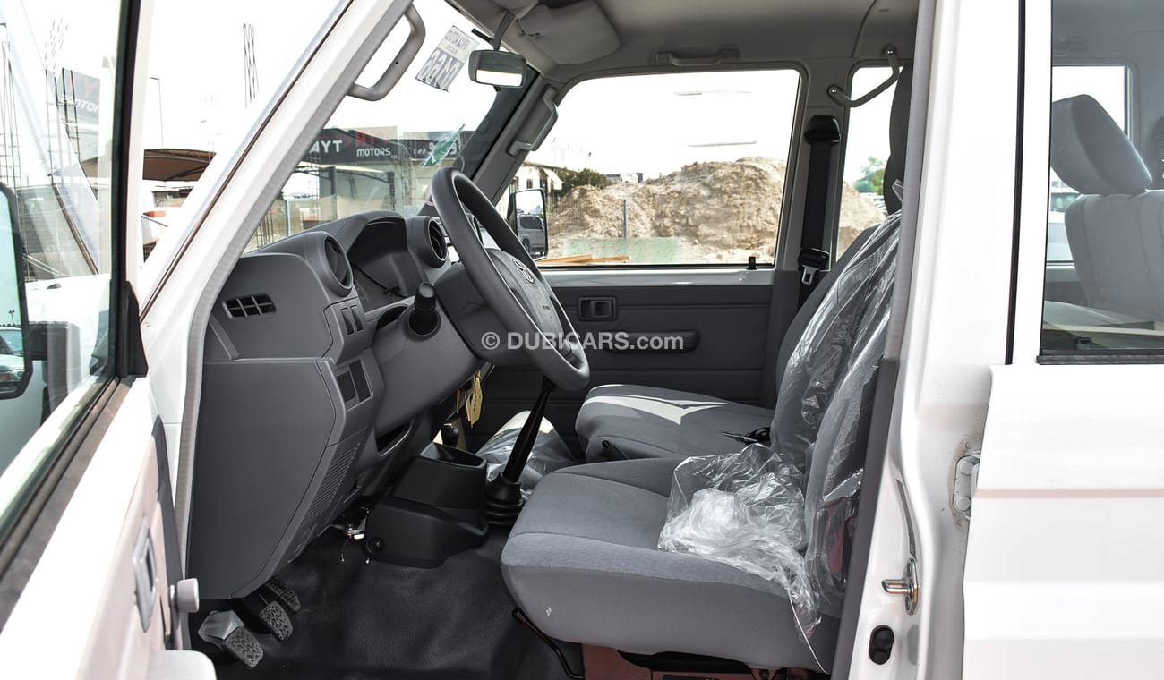 Toyota Land Cruiser Pick Up 4.2L Diesel V6 Double Cabin