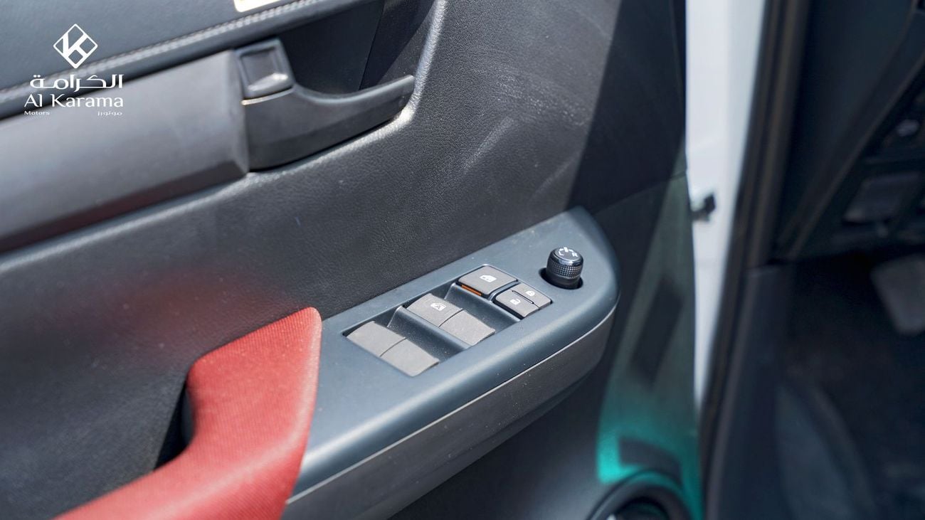 تويوتا هيلوكس GL 2.4L D-4D | Manual Transmission | Bed Liner | GCC Specs | Zero KM