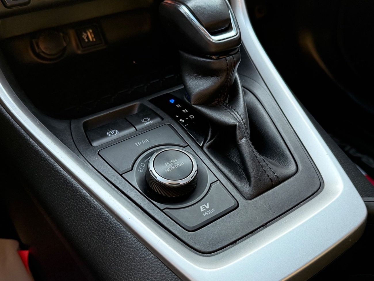 Toyota RAV4 2023 TOYOTA RAV4 SE HYBRID 4x4 IMPORTED FROM USA