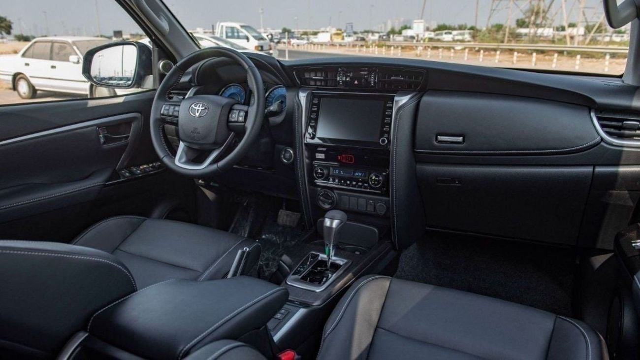 تويوتا فورتونر Toyota Fortuner 2.4L Diesel V4 4x4 2024