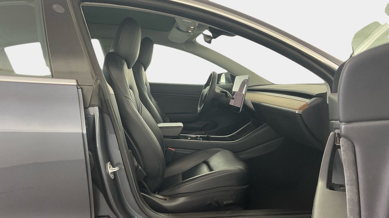 تسلا موديل 3 Performance (Dual Motor) | upto AED 20,000 Ramadan Discount | شامل الضمان | 0 ﺪﻔﻋﺓ ﺃﻮﻟﻯ