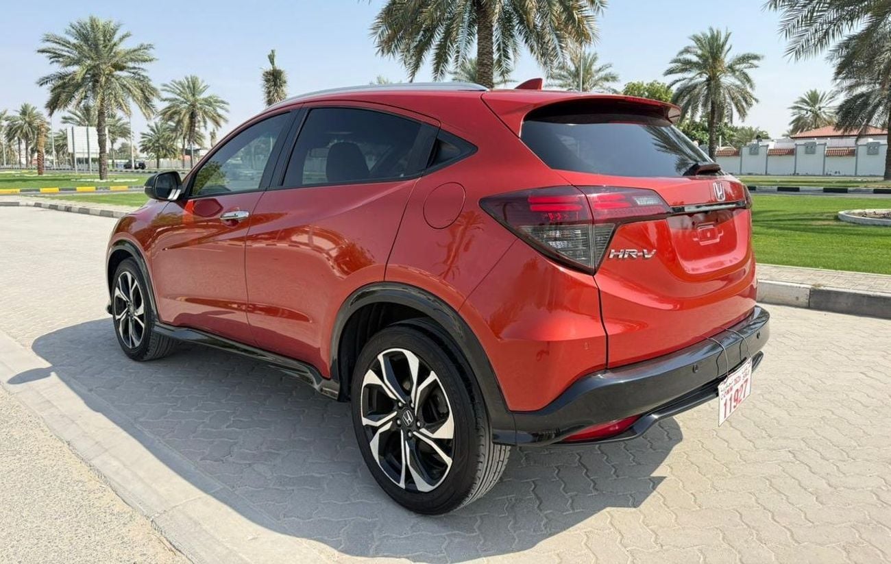 هوندا HRV HONDA HR-V ,FUEL PETROL ,ENGINE CAPACITY 1.8 LITER ,RIGHT HAND DRIVE