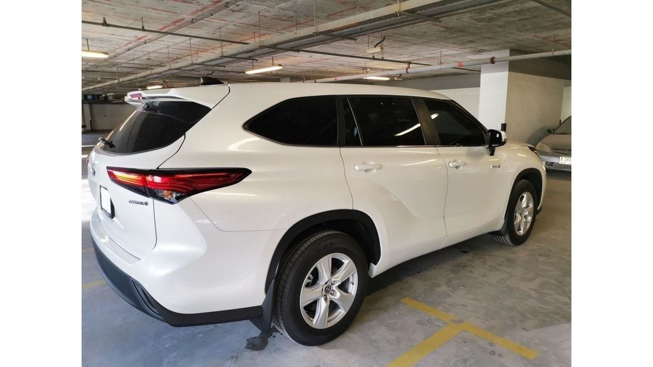 Toyota Highlander Toyota Highlander GXR HYBRID V4 2.5L 2023 Model GCC Specs With 3 Years Warranty From AL FUTTAIM