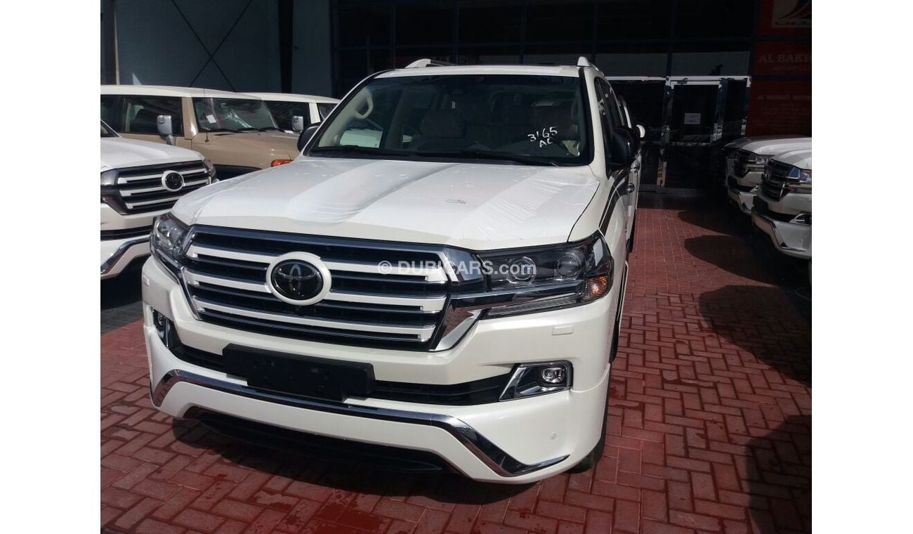 Toyota Land Cruiser VXS WHITE EDITION V8 5.7
