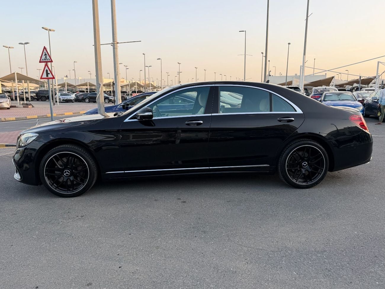 مرسيدس بنز S 560 Exclusive Edition 4.0L