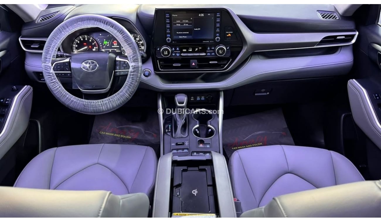 Toyota Highlander 2022 Toyota Highlander XLE AWD 4x4 Full Option Without Paint
