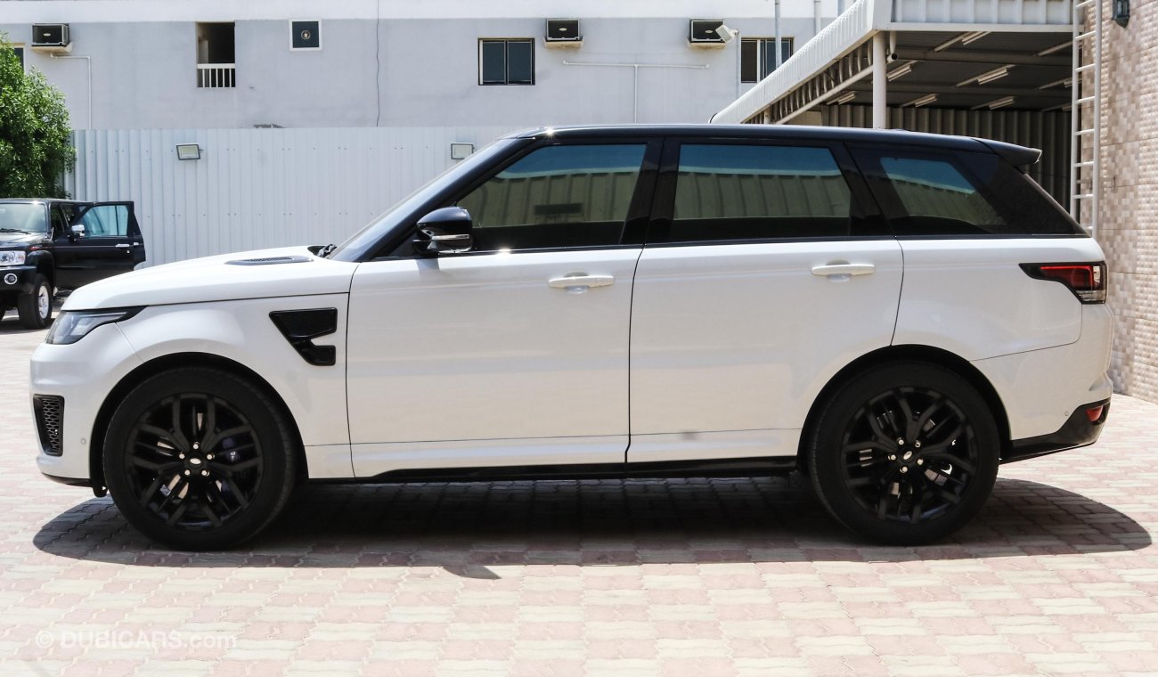 Land Rover Range Rover Sport SVR