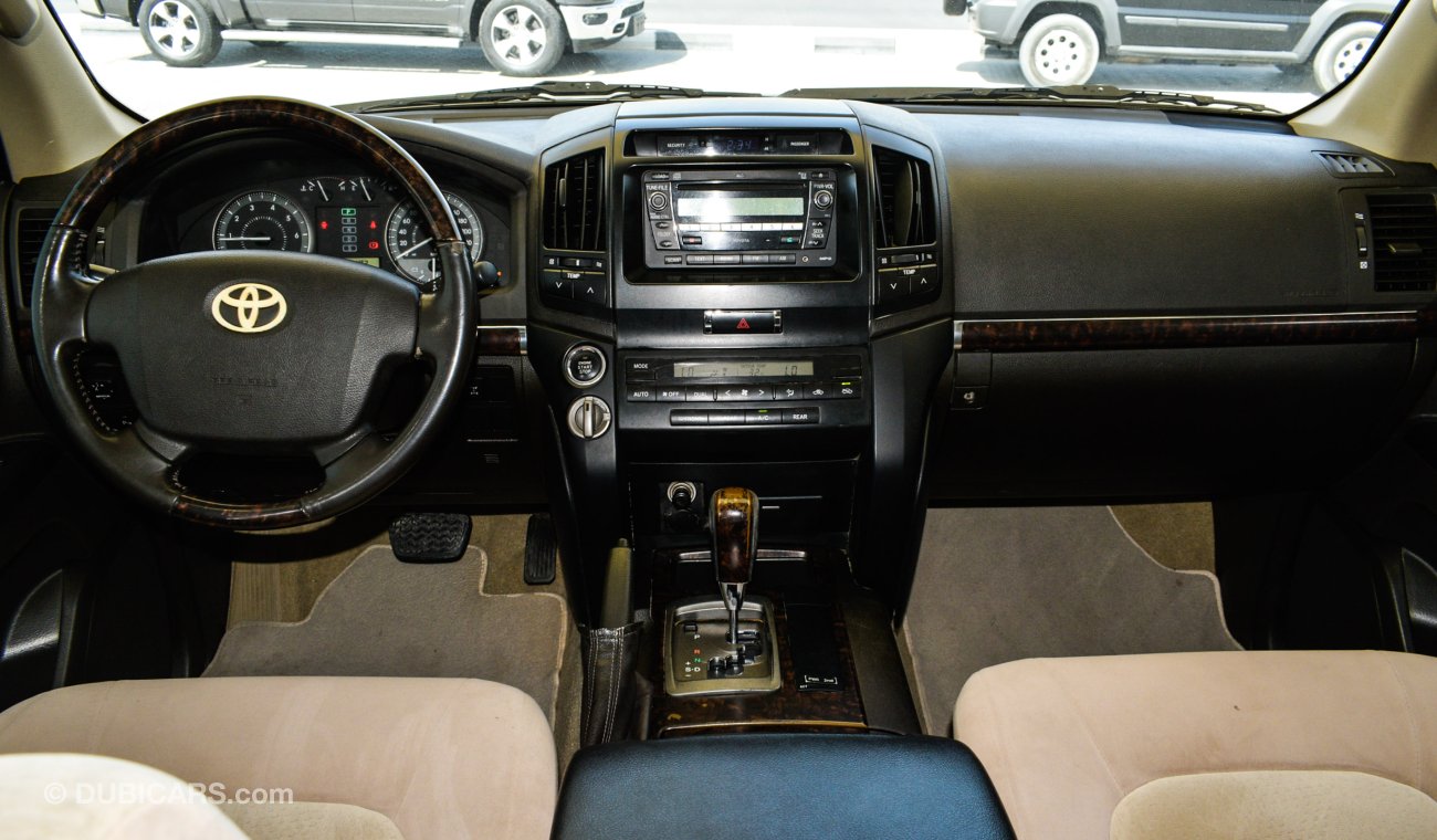 تويوتا لاند كروزر GXR V6