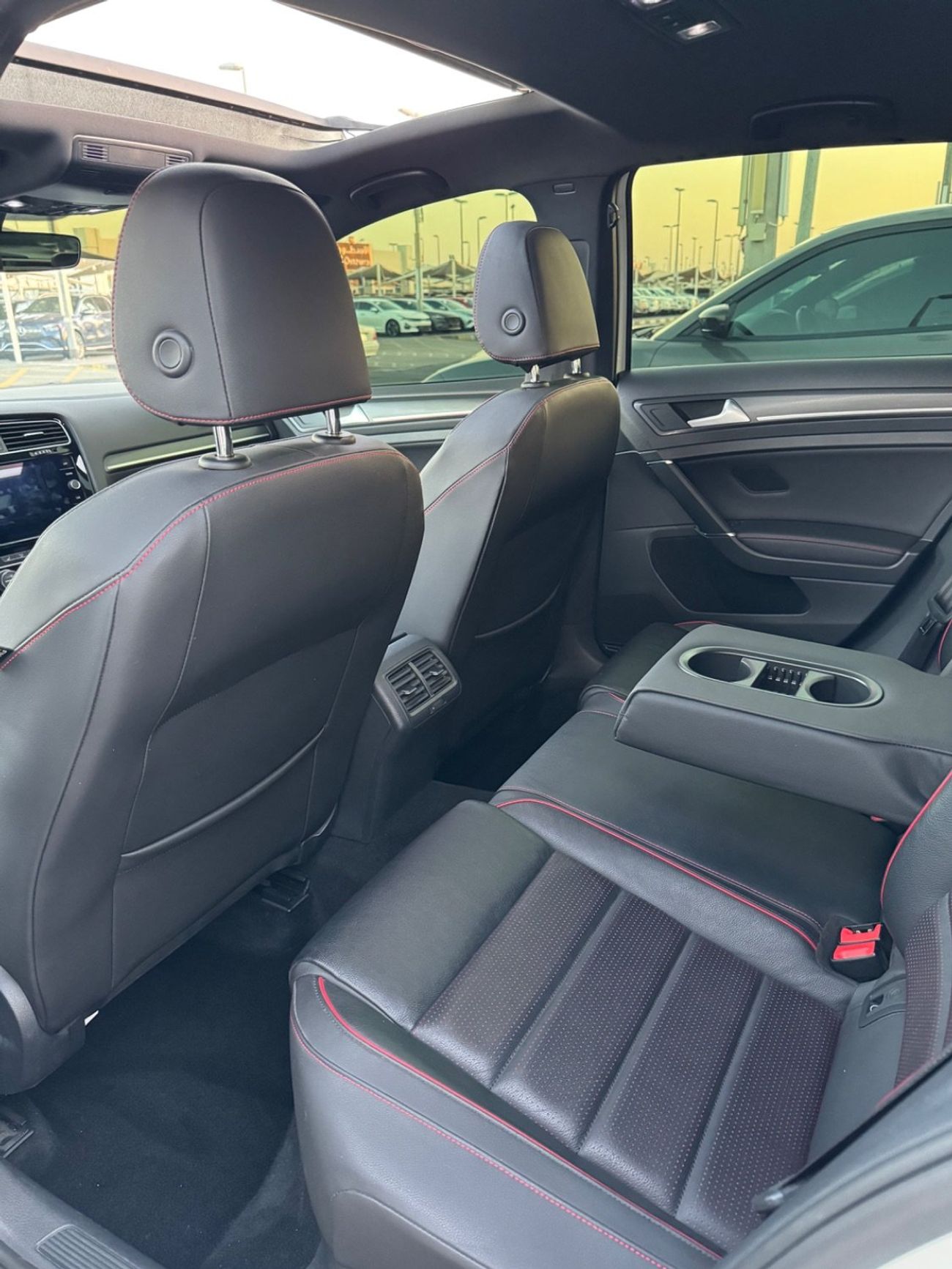 Volkswagen Golf GTI Sport 2.0T