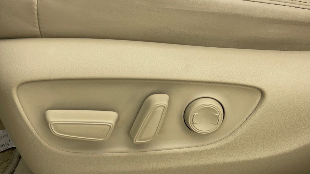 تويوتا لاند كروزر GXR 4 | بدون دفعة مقدمة | اختبار القيادة في المنزل