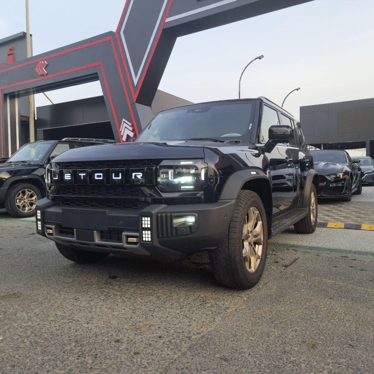 Jetour T2 | Jetour T2 Travel Plus 2025 – Brand New Exterior Color: Premium Pearl Black Interior Color: Premium