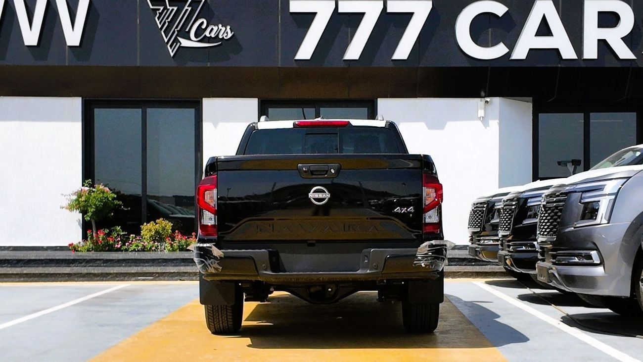 Nissan Navara  2025 Nissan Navara | 2.5L Petrol | 160 HP | Manual | 4x4 | GCC Specs