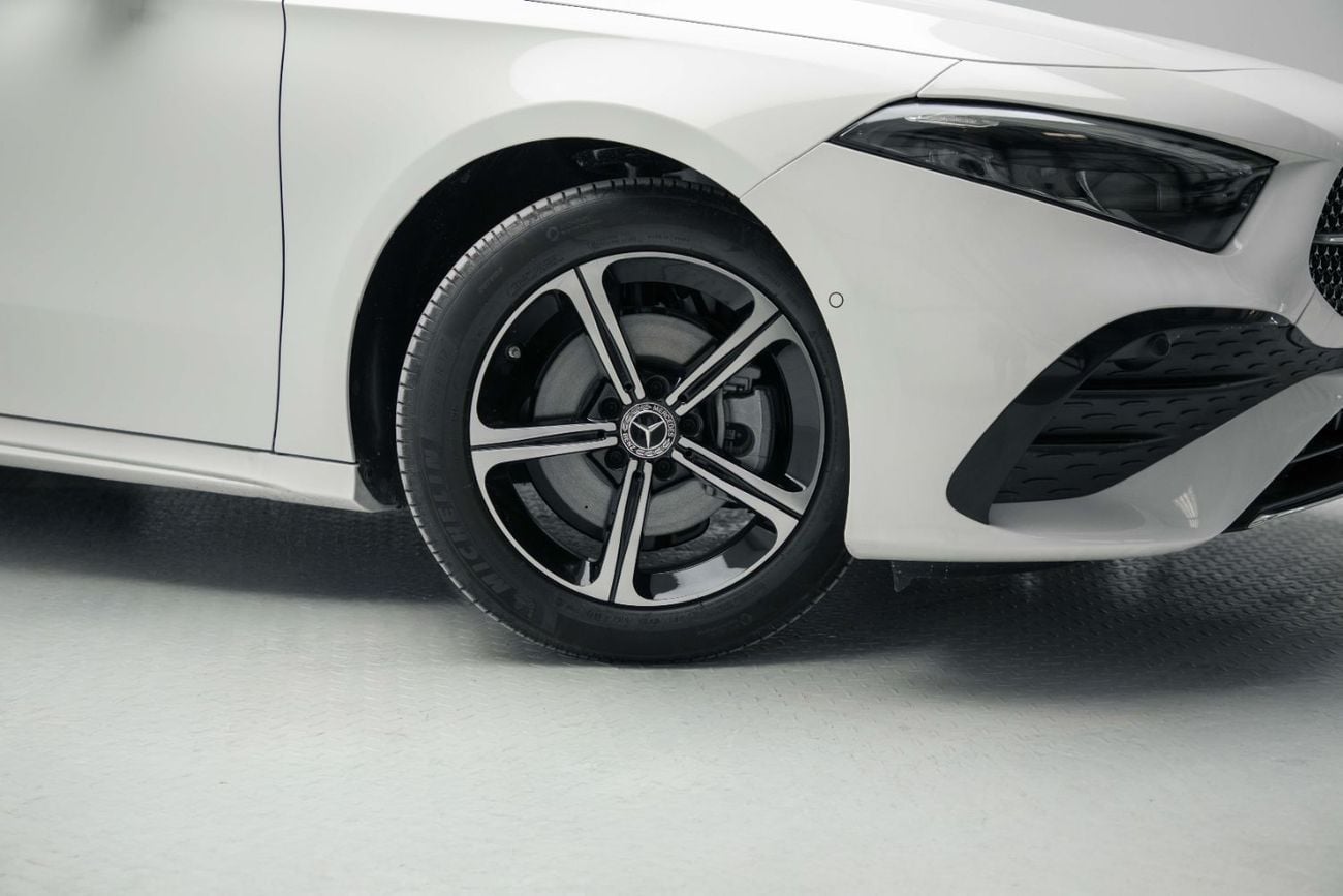 Mercedes Benz A 200 L  Fashion 1.3L - White Inside Black | Export Only