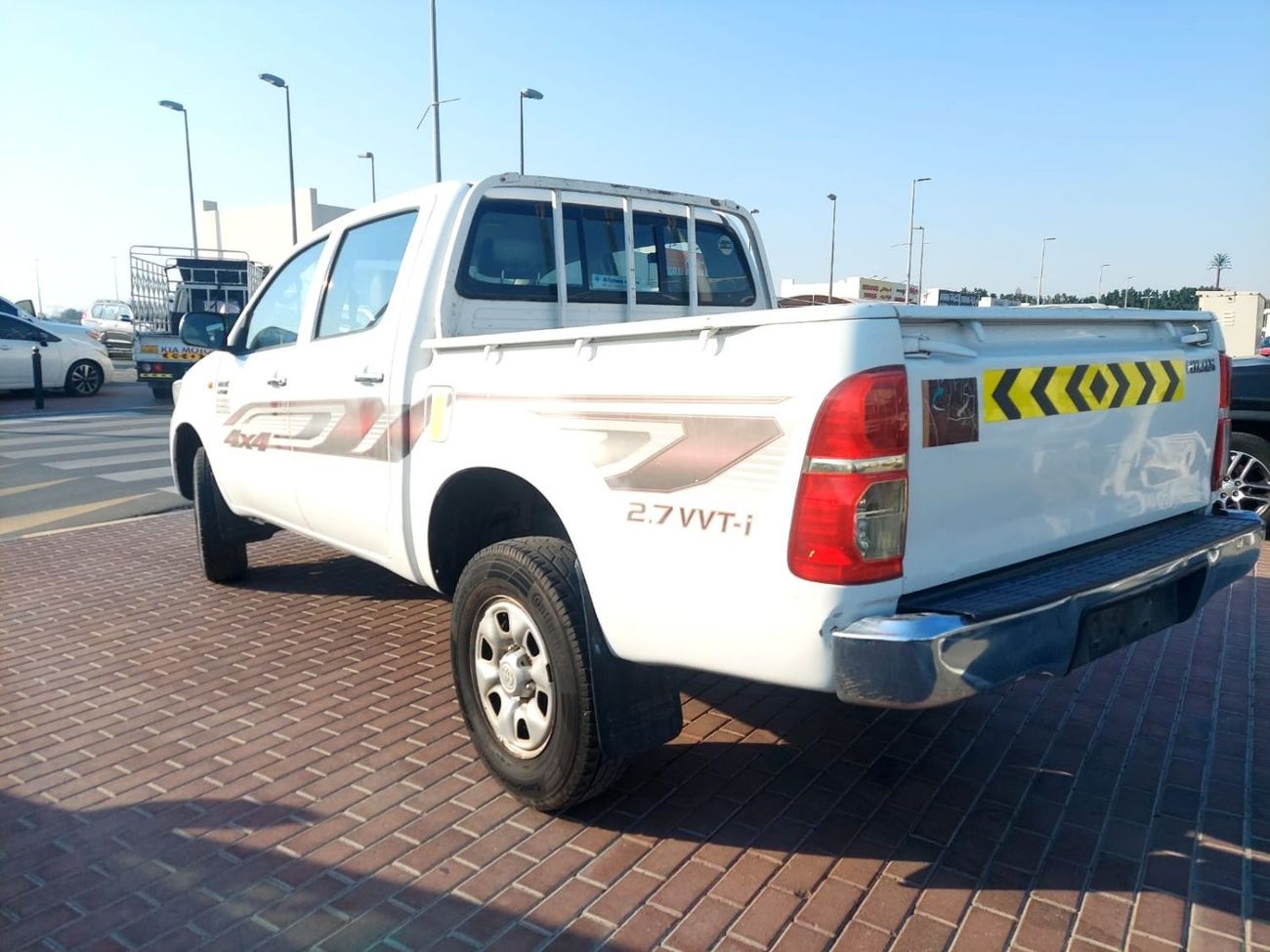 Toyota Hilux DC 4WD 2.7L PETROL MANUAL TRANSMISSION