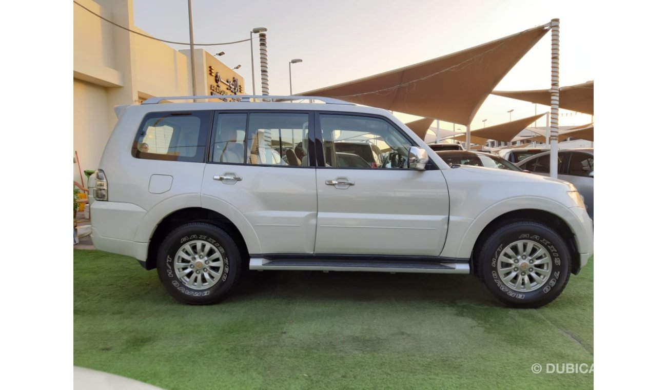 Mitsubishi Pajero Gulf - without accidents - rings - back wing in excellent condition, you do not need any expenses.