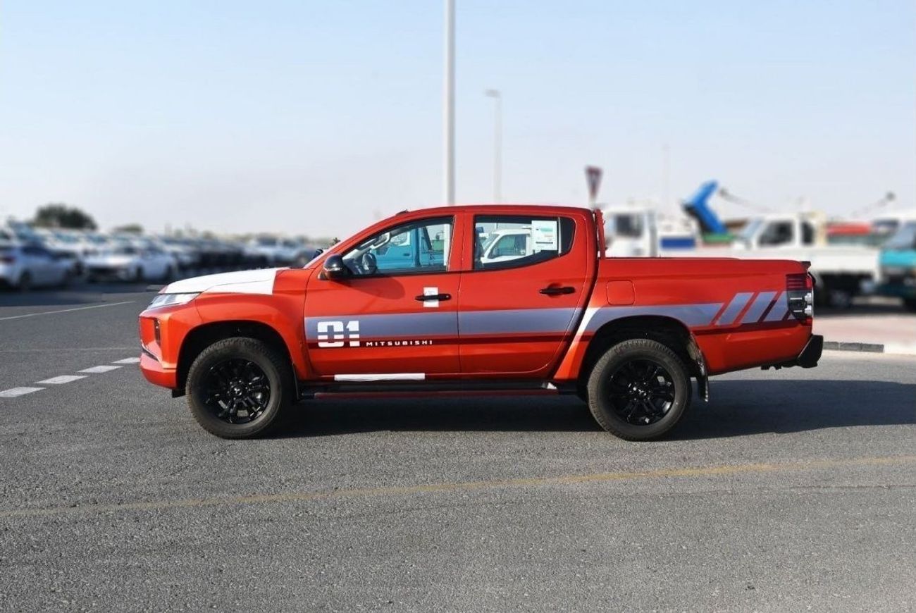 ميتسوبيشي L200 ميتسوبيشي L200 ديزل فل أوبتيون أوتوماتيك 2.4 لتر برتقالي من الخارج أسود من الداخل