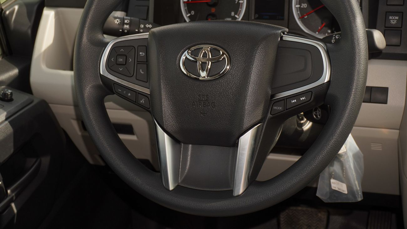 Toyota Hiace 3.5L V6 A/T