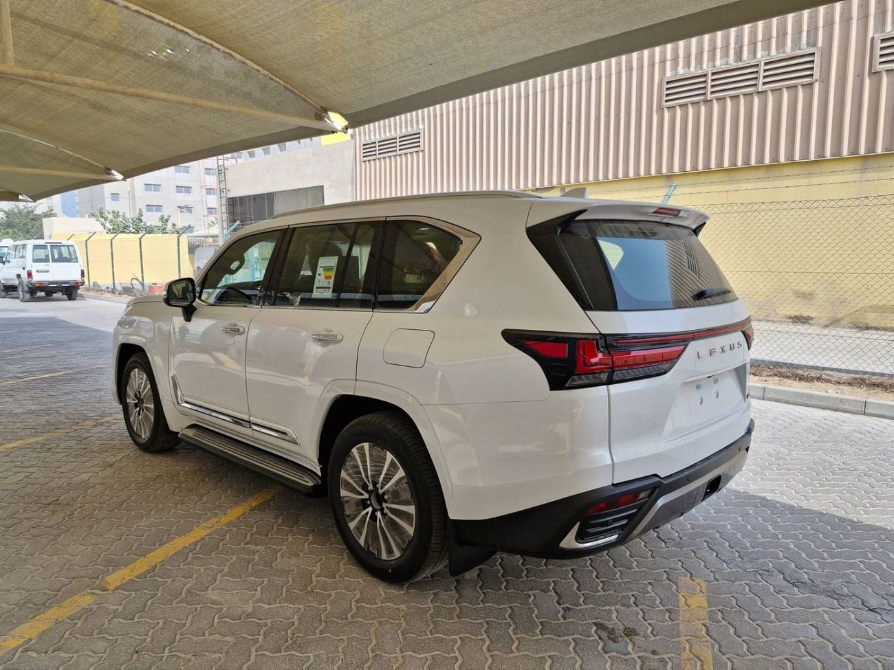 Lexus LX 700h 2026 LEXUS LX700h 3.5L 25-SPEAKERS ML URBAN 20"ALLOY 7-SEATS GCC BRAND NEW 0KM