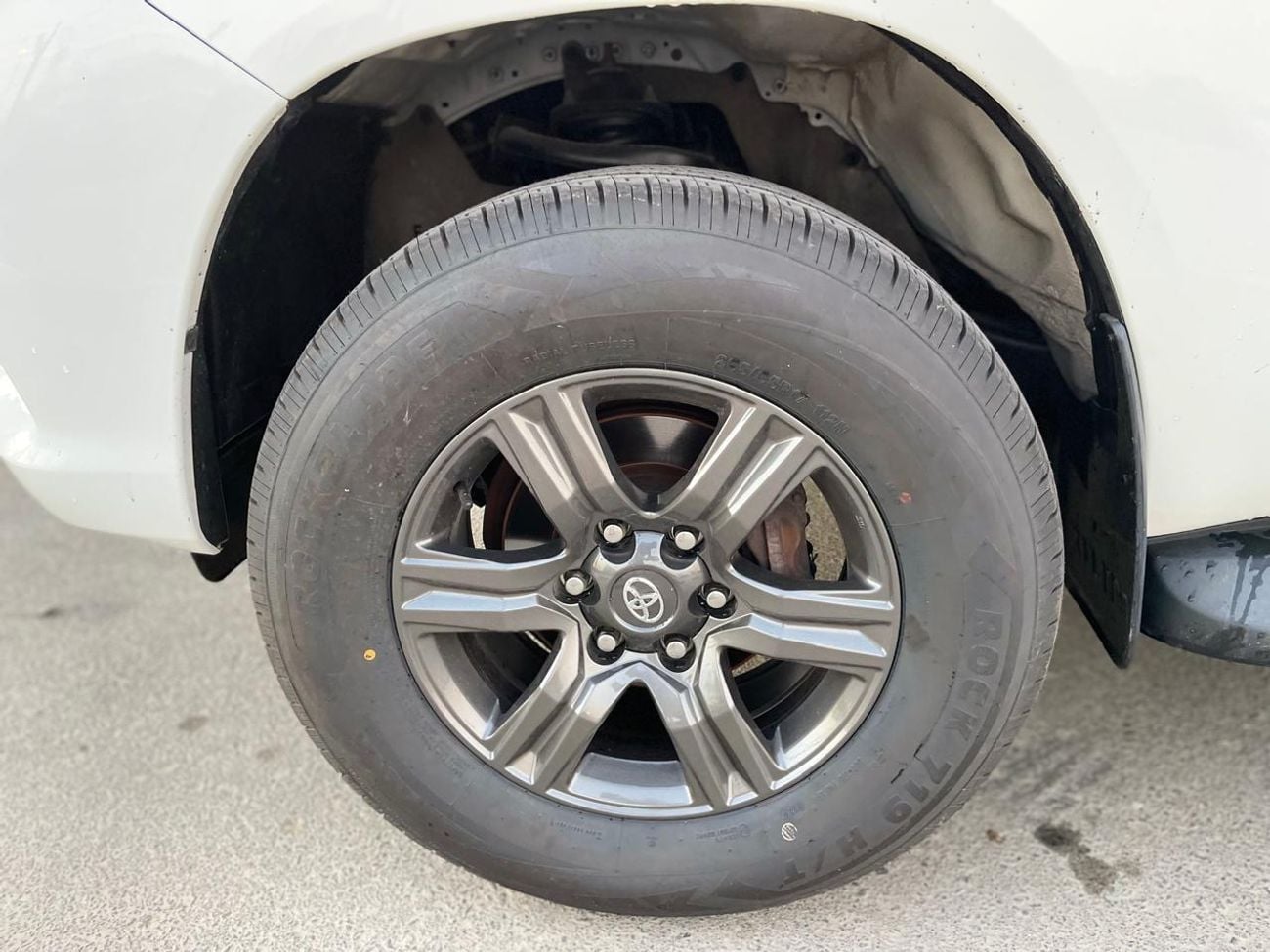 تويوتا هيلوكس 