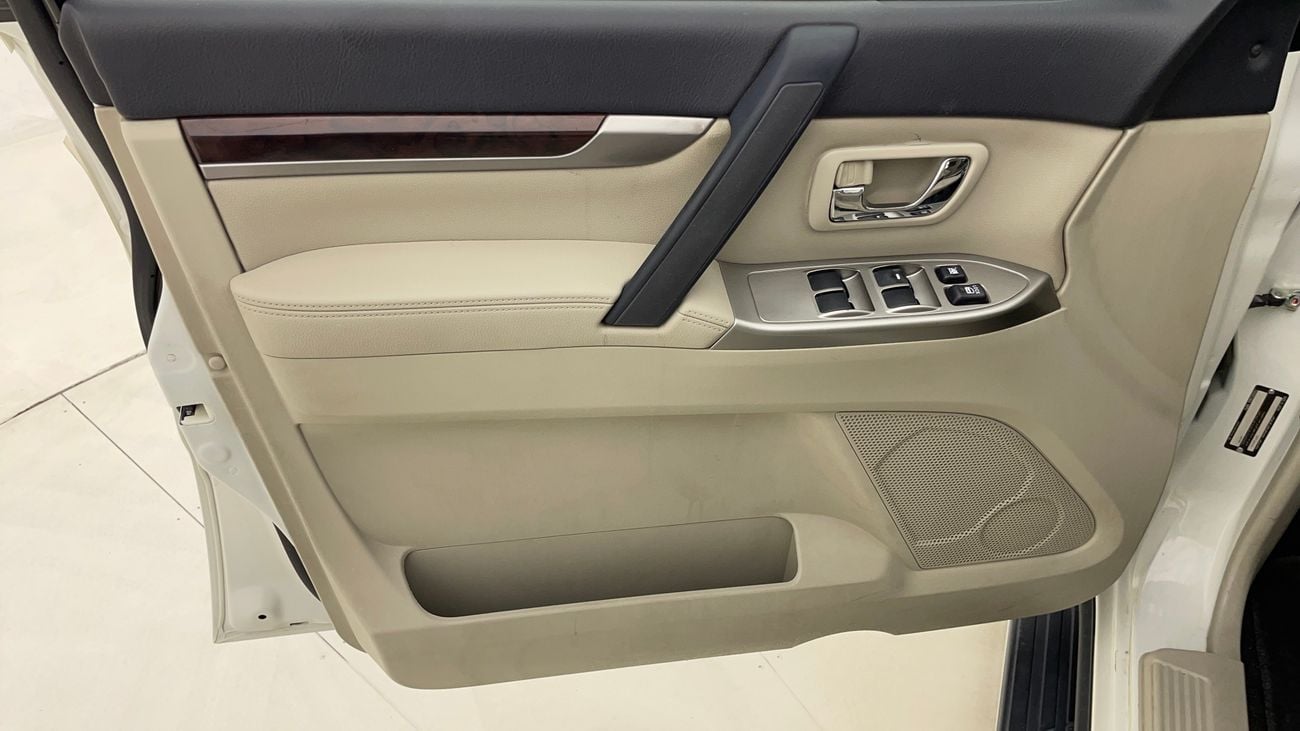 Mitsubishi Pajero GLS MIDLINE 3 | Zero Down Payment | Home Test Drive