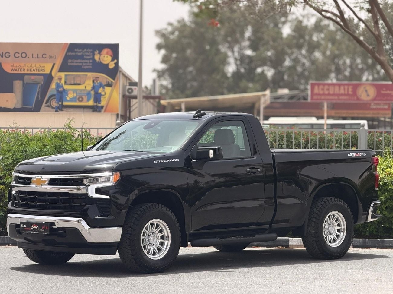 Chevrolet Silverado 1500 REG/CAB 1LT