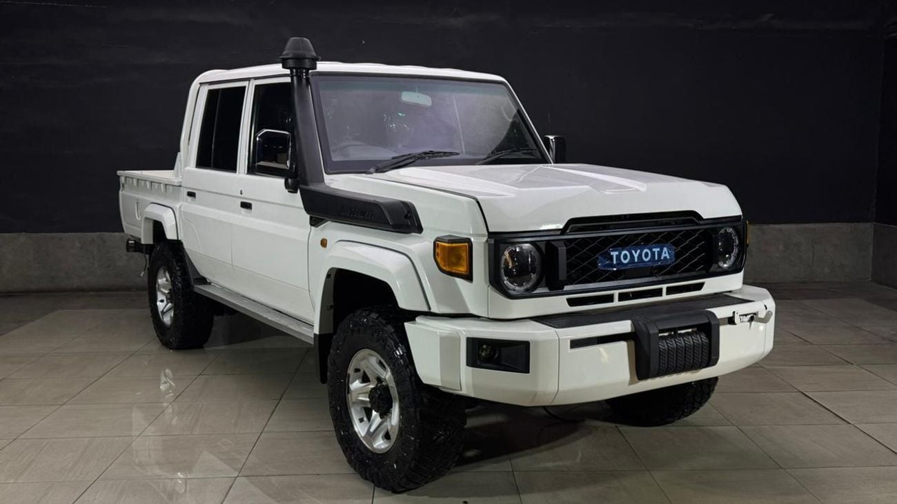 تويوتا لاند كروزر بيك آب 2024 shape ,diesel 4.5 liter ,right hand drive ,4 doors ,2019 model ,only for export available