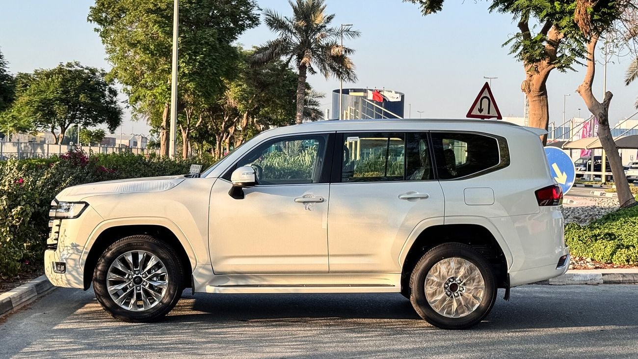 Toyota Land Cruiser 300 ZX 3.3L DIESEL A/T Floor 5-SEATS EURO SPECS 2023 0Km (EXPORT OFFER)