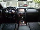 إنفينيتي QX70 3.7 L Luxury