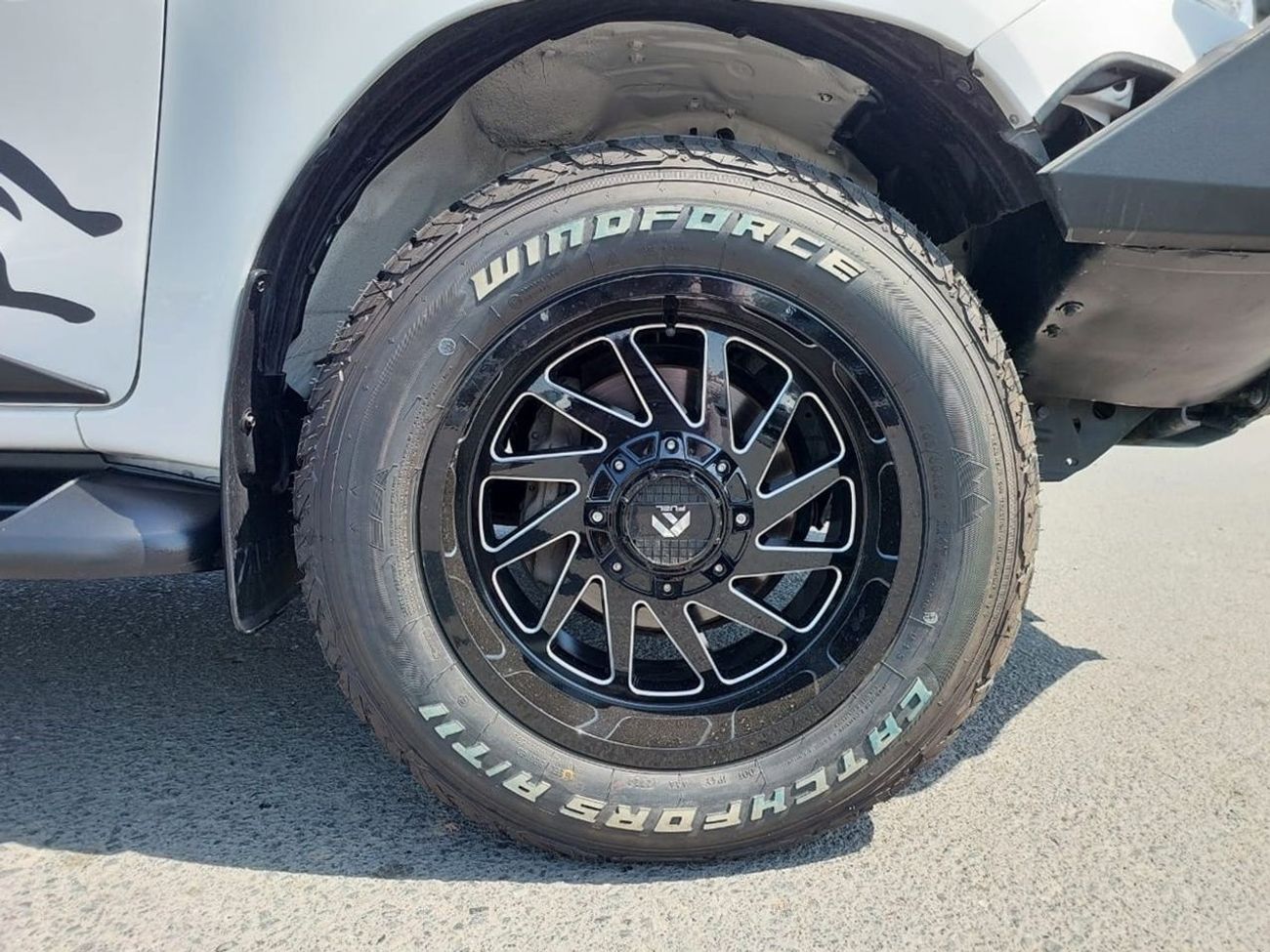 Toyota Hilux TOYOTA HILUX PICK UP RHD 2017 MODEL 2.8 L DIESEL AUTOMATIC(PM99941)