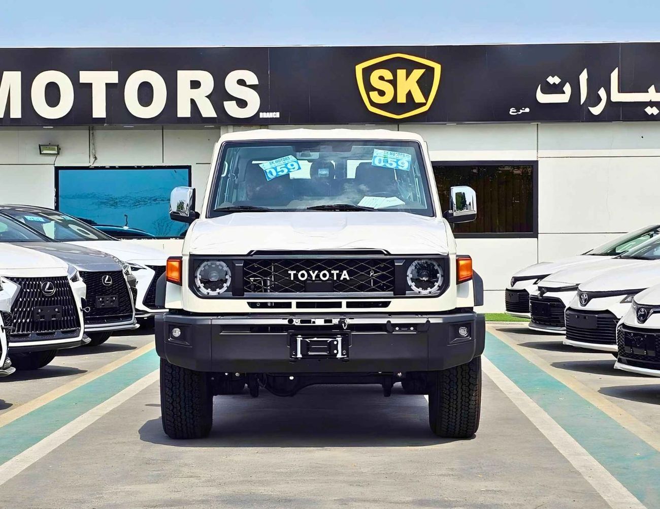 Toyota Land Cruiser 70 LC76 LX/2.8L DIESEL V4 A/T/LETAHER SEATS/DVD,CAMERA/ (CODE#HT76ZS)