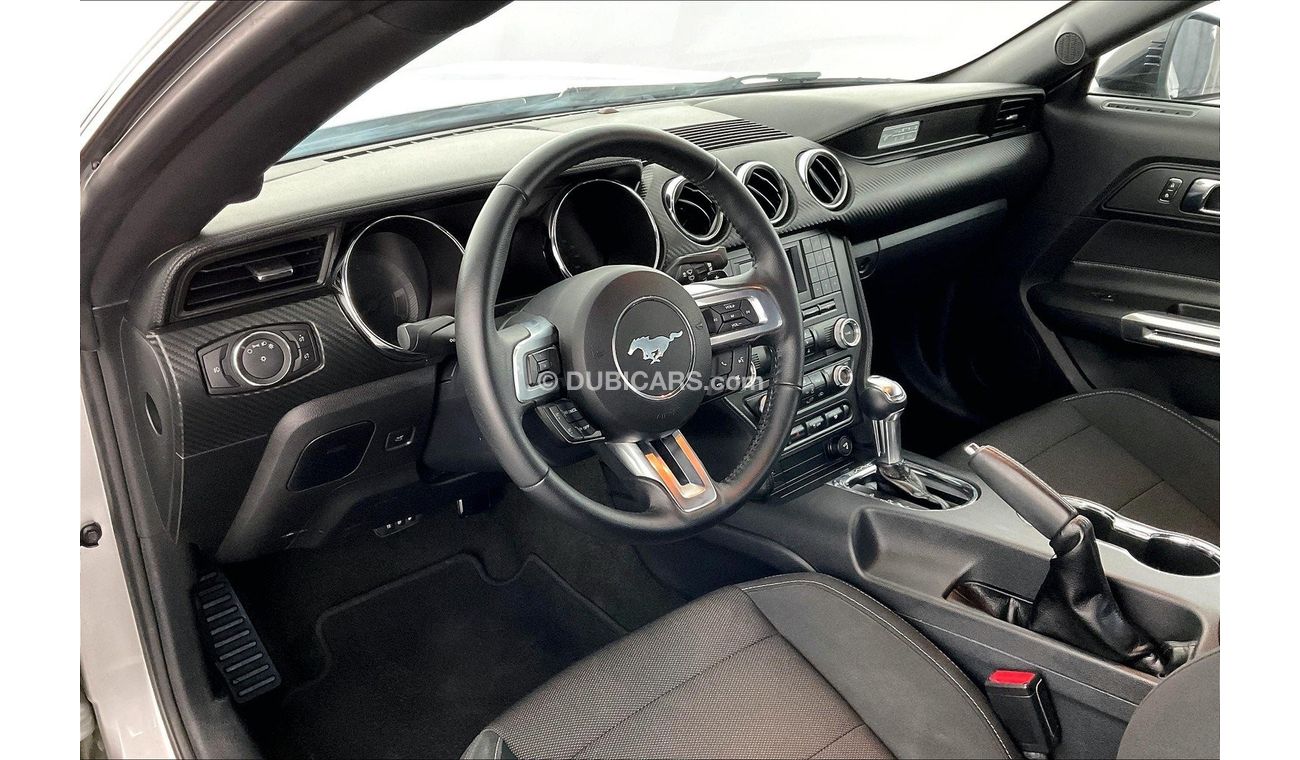 Ford Mustang Standard