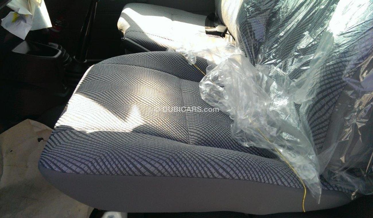 Toyota Land Cruiser 4.2L DSL, Hard Top 78 LX 13, Diesel, 13 Seats