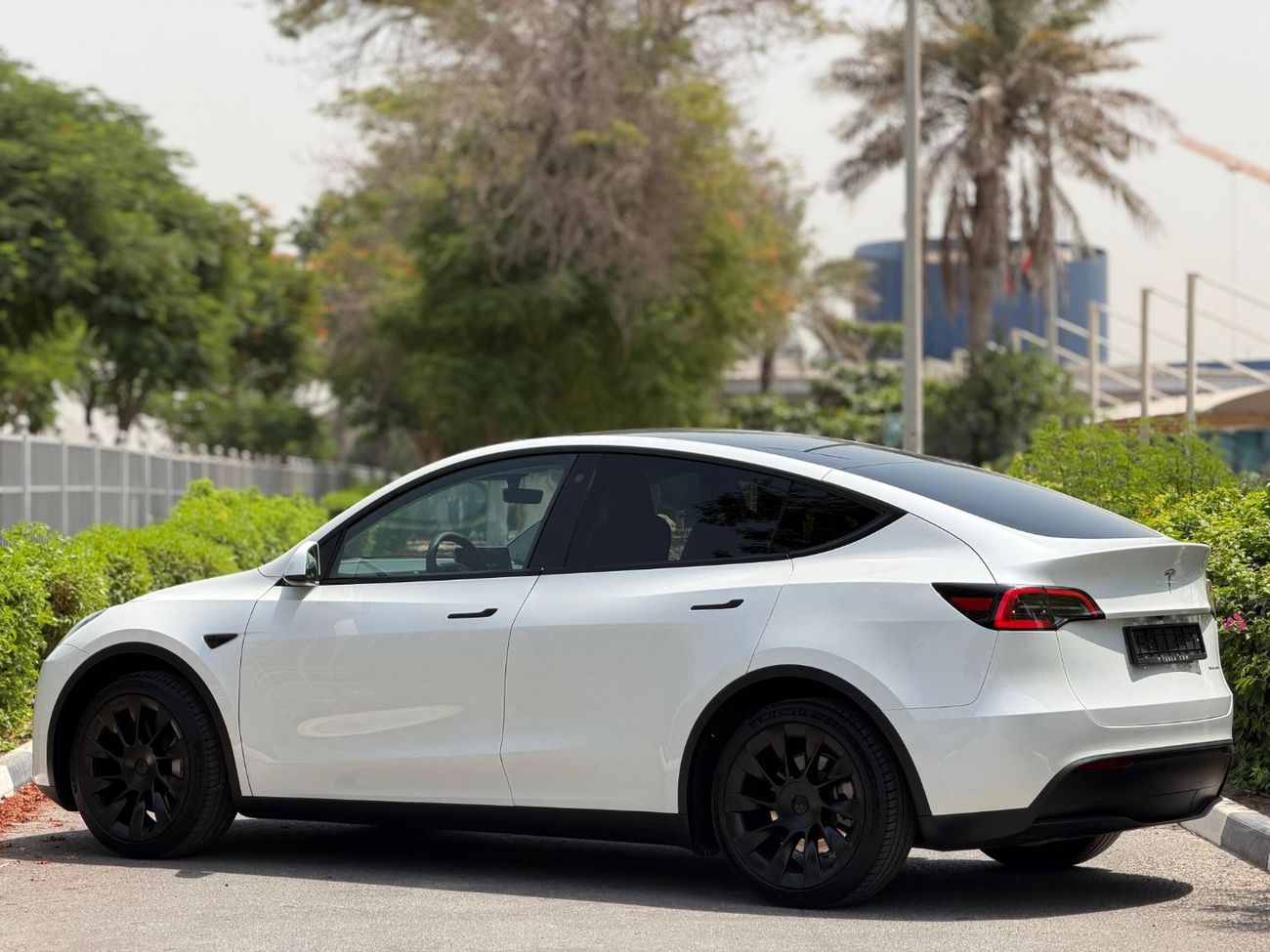 Tesla Model Y LONG RANGE
