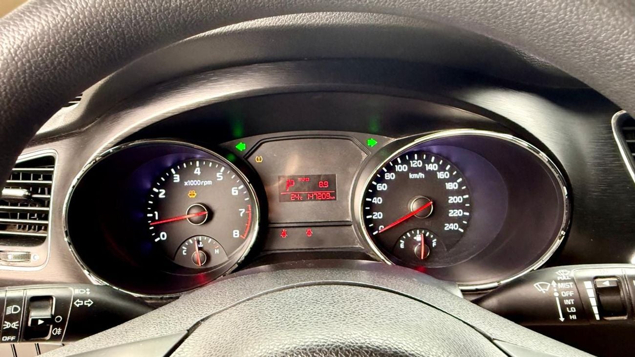 Kia Carnival EX 3.3L