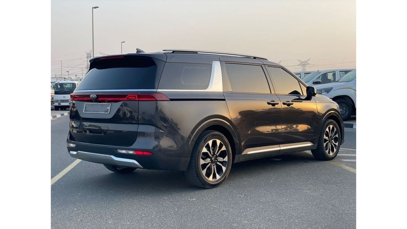 Kia Carnival 2021 Kia Carnival Exclusive Diesel Korean Specs Orignal Paint - 360* CAM - Panoramic View - 9 seater