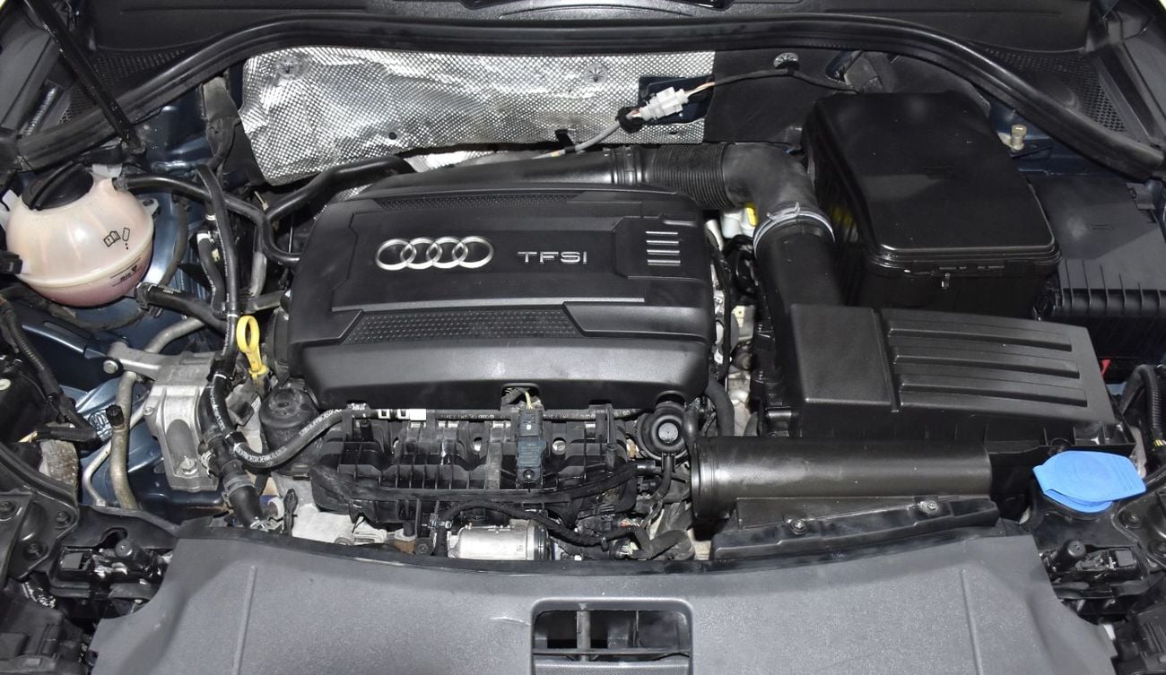أودي Q3 35 TFSI S-LINE عرض ممتاز لسيارة أودي Q3 35TFSi S-Line (موديل 2017) باللون الأزرق بمواصفات خليجية
