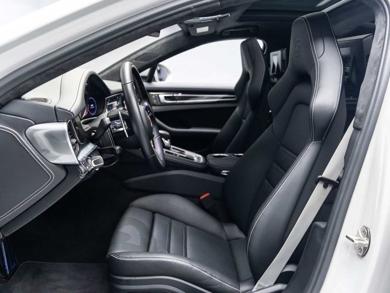 Porsche Panamera 4S E- HYBRID BUY NOW, PAY 2027 | THE BLACKLINE STANDARD | 1 Year Blackline Warranty, GCC, Low KMs, High Spec